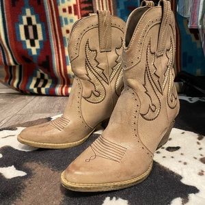 Light Tan Cowgirl Boots Ankle High